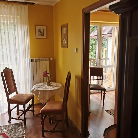 Ośrodek wypoczynkowy Willa Pod Różami *